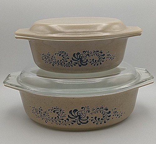Vintage Pyrex Homestead Oval Casseroles 043 045 With Lids 2 1/2 and 1 1/2 Qt